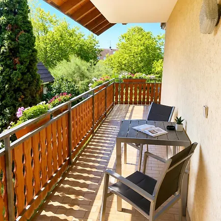 Haus Rose Bed and Breakfast 4*
