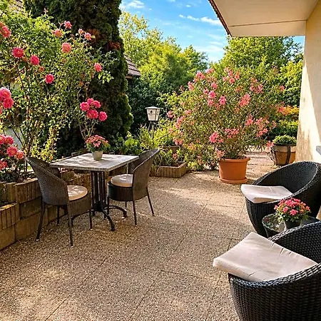Bed & Breakfast Haus Rose 4*